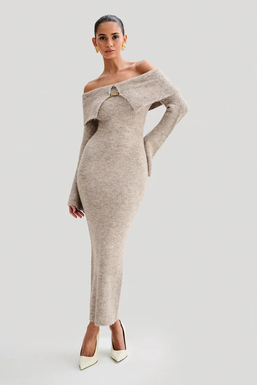 Sukienka midi Off-Shoulder Fluffy Knit