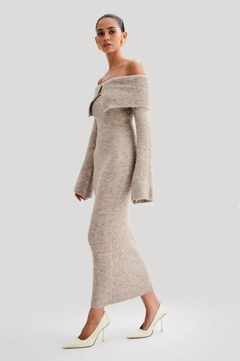 Sukienka midi Off-Shoulder Fluffy Knit