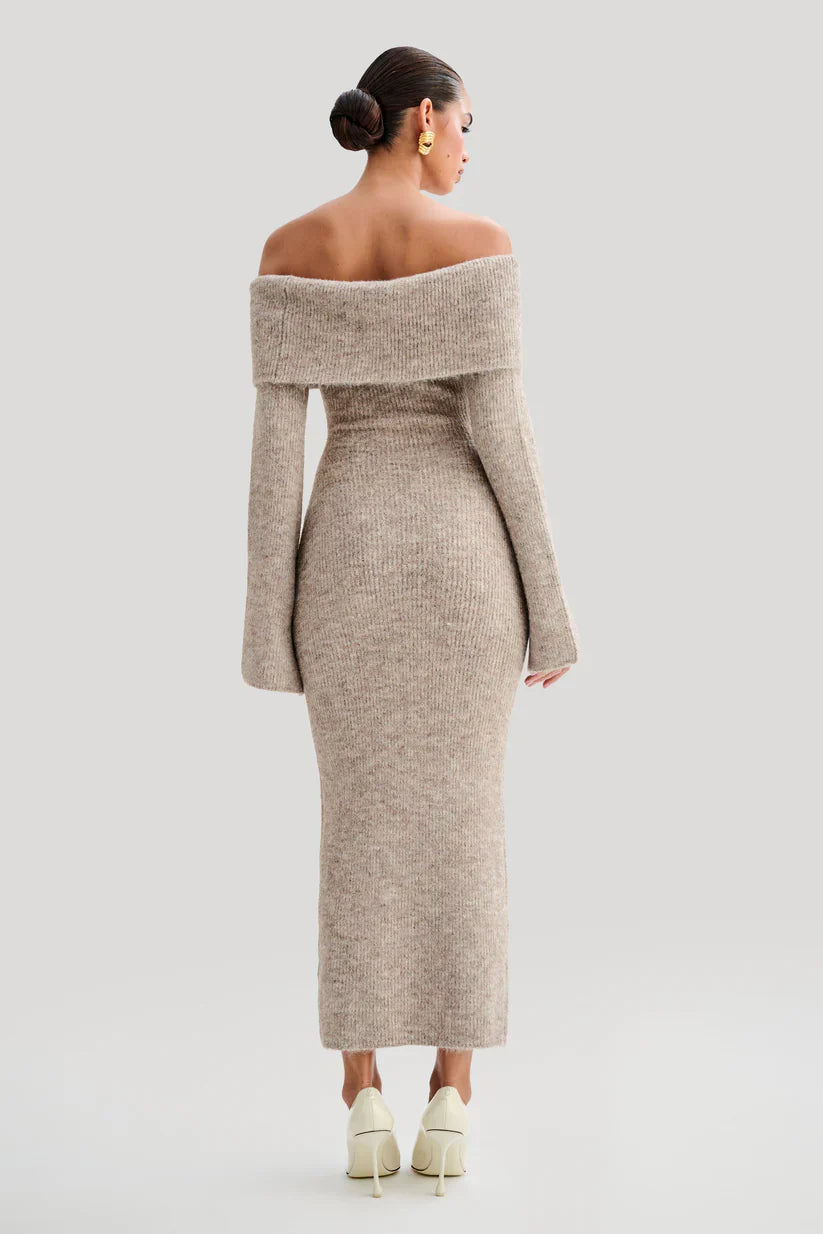 Sukienka midi Off-Shoulder Fluffy Knit