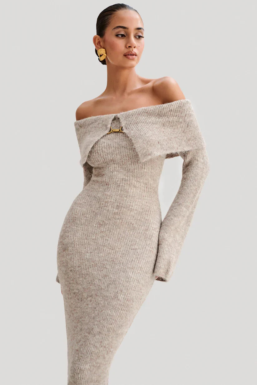 Sukienka midi Off-Shoulder Fluffy Knit