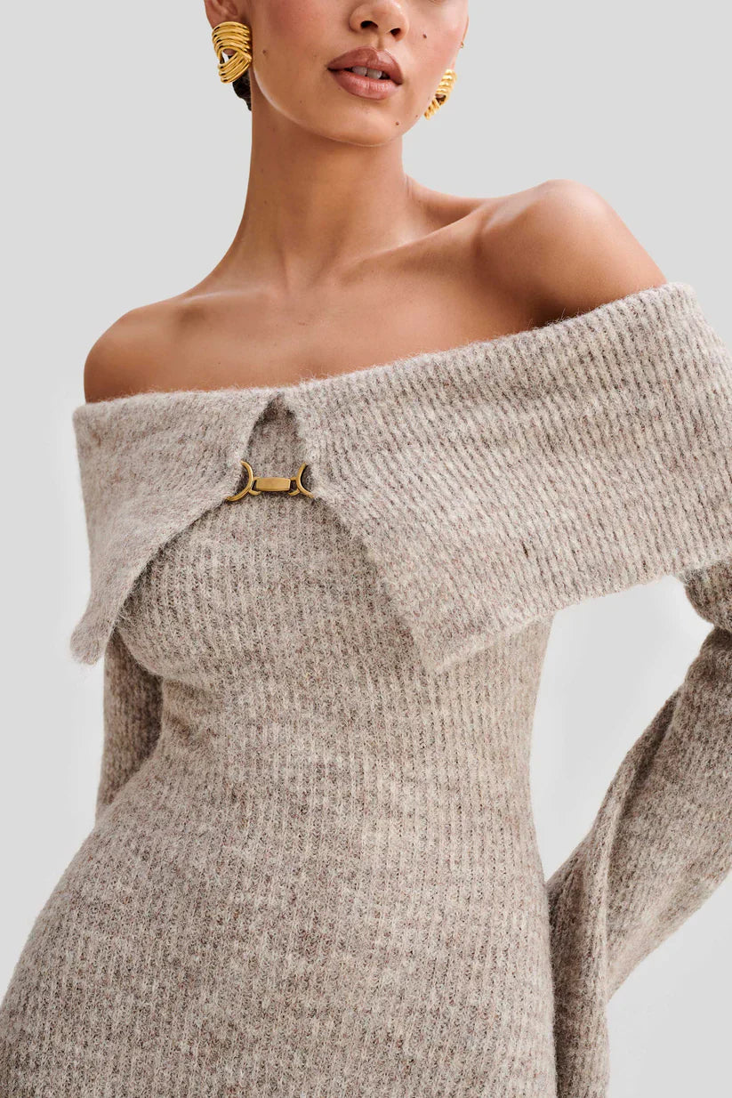 Sukienka midi Off-Shoulder Fluffy Knit