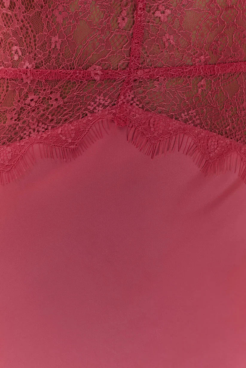 Sukienka maxi Elara Satin Lace