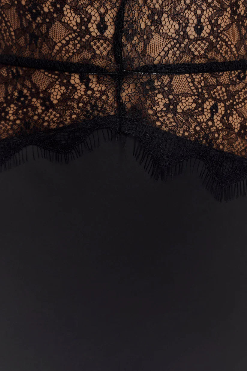 Sukienka maxi Elara Satin Lace